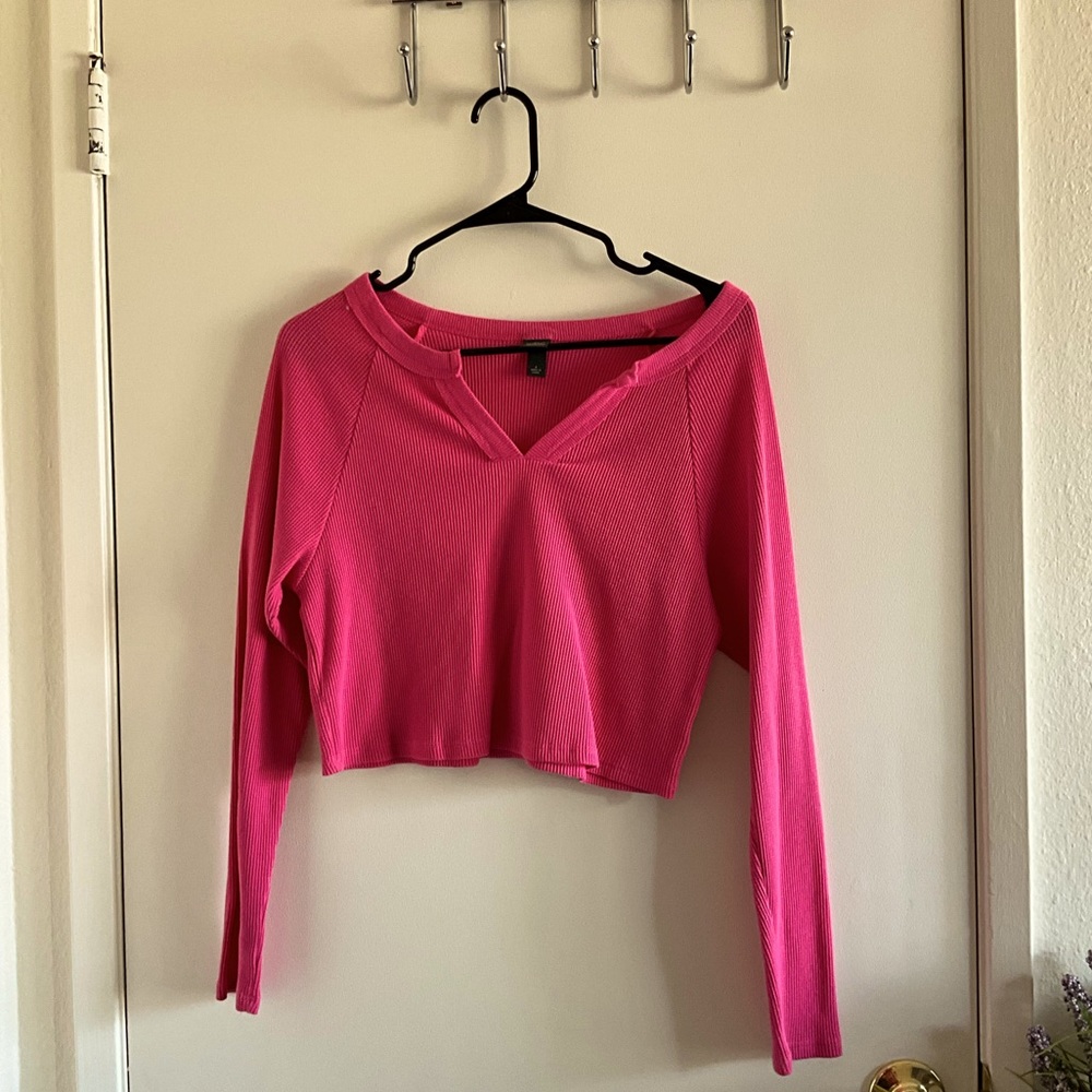 Pink long sleeve crop top